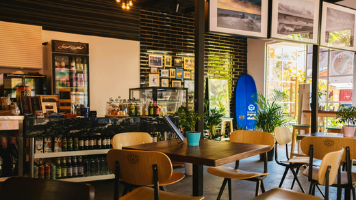 Counter Height vs Bar Height: Which is Perfect for Your Cafe?