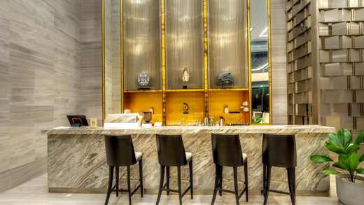 What Makes Metal Bar Stools a Popular Choice for Modern Restaurants?